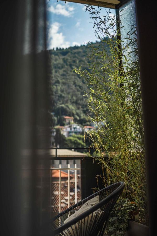 Gaby Lake Suites Como Exterior photo